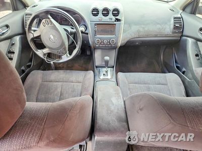 Zdjęcie 8 z 13 samochodu: 2010 NISSAN ALTIMA SR VIN:1N4BL2AP9AC100501 - miniatura