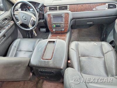Zdjęcie 8 z 13 samochodu: 2013 GMC YUKON XL DENALI VIN:1GKS1MEF8DR277575 - miniatura
