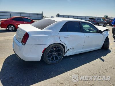 Trzecie zdjęcie samochodu z tyłu: 2019 CHRYSLER 300 TOURING VIN:2C3CCAAG0KH667143 - miniatura