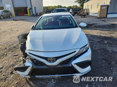 Piąte zdjęcie samochodu w środku: 2022 TOYOTA CAMRY XSE VIN:4T1K61BK2NU057565 - miniatura