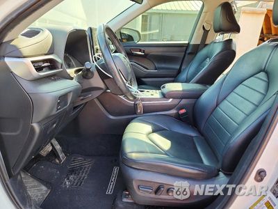 Zdjęcie 7 z 14 samochodu: 2022 TOYOTA HIGHLANDER XLE VIN:5TDGZRAH9NS091450 - miniatura