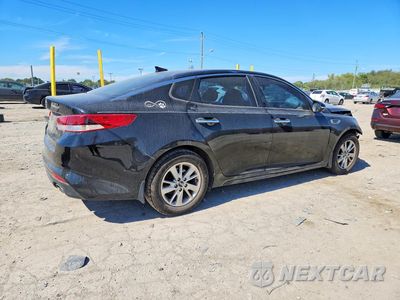 Trzecie zdjęcie samochodu z tyłu: 2016 KIA OPTIMA LX VIN:5XXGT4L31GG028501 - miniatura