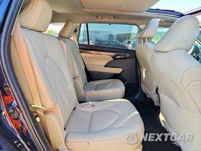 Zdjęcie 11 z 14 samochodu: 2023 TOYOTA HIGHLANDER HYBRID PLATINUM VIN:5TDEBRCH6PS575989 - miniatura