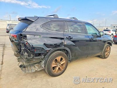Trzecie zdjęcie samochodu z tyłu: 2022 TOYOTA HIGHLANDER HYBRID BRONZE EDITION VIN:5TDAARAH2NS513393 - miniatura
