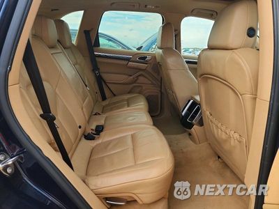 Zdjęcie 11 z 13 samochodu: 2012 PORSCHE CAYENNE S HYBRID VIN:WP1AE2A26CLA92458 - miniatura