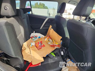 Zdjęcie 10 z 12 samochodu: 2018 TOYOTA RAV4 LE VIN:2T3BFREV0JW770910 - miniatura