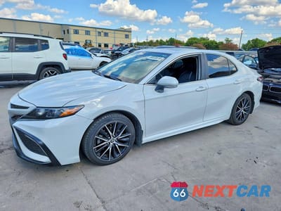 2024 TOYOTA CAMRY HYBRID SE 4T1S31AK2RU060692 - główne zdjęcie licytacji z USA - miniatura