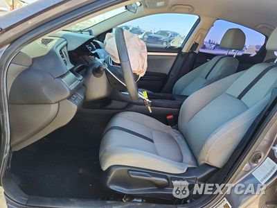 Zdjęcie 7 z 12 samochodu: 2021 HONDA CIVIC LX VIN:2HGFC2F69MH523948 - miniatura