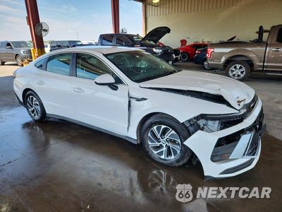 Czwarte zdjęcie samochodu z boku: 2026 HYUNDAI SONATA HYBRID BLUE VIN:KMHL24JJXTA161925 - miniatura