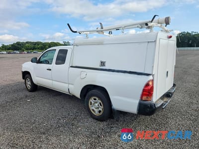 Drugie zdjęcie samochodu z przodu: 2015 TOYOTA TACOMA BASE VIN:5TFTX4CN1FX057007 - miniatura