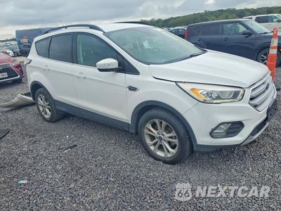 Czwarte zdjęcie samochodu z boku: 2018 FORD ESCAPE SEL VIN:1FMCU0HD4JUB42933 - miniatura