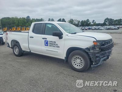 Czwarte zdjęcie samochodu z boku: 2020 CHEVROLET SILVERADO K1500 VIN:1GCRYAEFXLZ137644 - miniatura