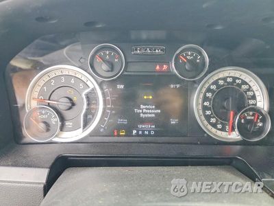 Zdjęcie 9 z 14 samochodu: 2015 RAM 3500 LARAMIE VIN:3C63RRMLXFG523467 - miniatura