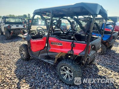 Trzecie zdjęcie samochodu z tyłu: 2018 HONDA PIONEER UTILITY VEHICLE VIN:1HFVE0423J4210272 - miniatura