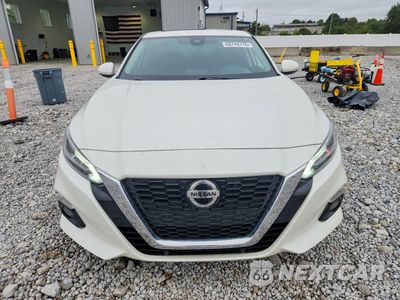 Piąte zdjęcie samochodu w środku: 2019 NISSAN ALTIMA SV VIN:1N4BL4DW0KC148937 - miniatura