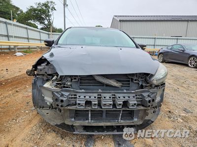 Piąte zdjęcie samochodu w środku: 2015 FORD FOCUS SE VIN:1FADP3K29FL384550 - miniatura