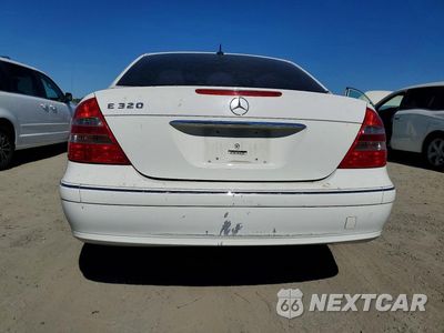 Zdjęcie 6 z 12 samochodu: 2003 MERCEDES-BENZ E 320 VIN:WDBUF65J63A218459 - miniatura