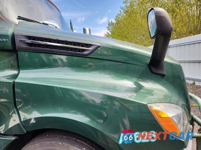 Zdjęcie 10 z 11 samochodu: 2018 FREIGHTLINER CASCADIA 126 VIN:3AKJHHDR7JSHU5624 - miniatura