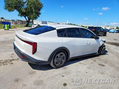 Trzecie zdjęcie samochodu z tyłu: 2025 KIA K4 LX VIN:3KPFT4DE3SE089927 - miniatura