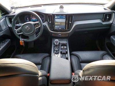 Zdjęcie 8 z 13 samochodu: 2024 VOLVO XC60 ULTIMATE VIN:YV4H60DJXR1919397 - miniatura