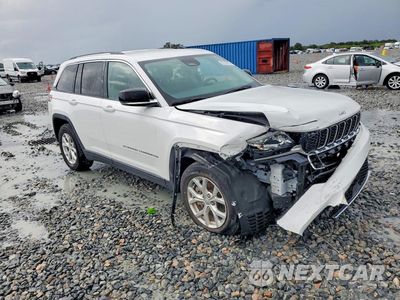 Czwarte zdjęcie samochodu z boku: 2023 JEEP GRAND CHEROKEE LIMITED VIN:1C4RJGBG9PC511674 - miniatura