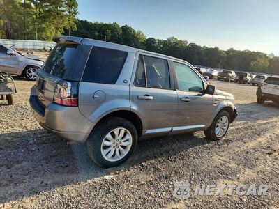 Trzecie zdjęcie samochodu z tyłu: 2013 LAND ROVER LR2 HSE VIN:SALFR2BG9DH362446 - miniatura