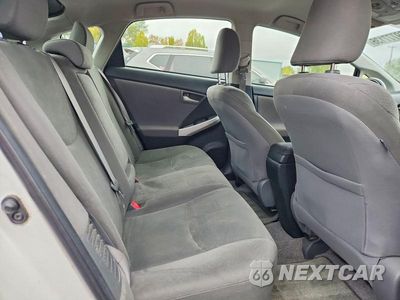 Zdjęcie 10 z 12 samochodu: 2012 TOYOTA PRIUS THREE VIN:JTDKN3DU3C5412736 - miniatura
