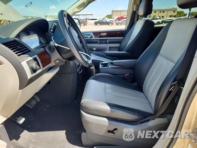 Zdjęcie 7 z 13 samochodu: 2010 CHRYSLER TOWN & COUNTRY TOURING PLUS VIN:2A4RR8DX5AR448450 - miniatura