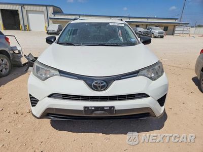 Piąte zdjęcie samochodu w środku: 2018 TOYOTA RAV4 LE VIN:JTMZFREV1JJ188778 - miniatura