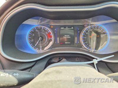 Zdjęcie 9 z 12 samochodu: 2015 CHRYSLER 200 LIMITED VIN:1C3CCCAG5FN736675 - miniatura
