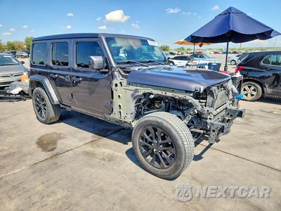 Czwarte zdjęcie samochodu z boku: 2021 JEEP WRANGLER UNLIMITED SAHARA VIN:1C4HJXEG3MW510795 - miniatura