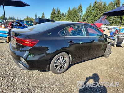 Trzecie zdjęcie samochodu z tyłu: 2024 KIA FORTE LXS VIN:3KPF24AD0RE780051 - miniatura
