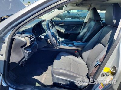 Zdjęcie 7 z 12 samochodu: 2017 LEXUS IS 200T VIN:JTHBA1D26H5039969 - miniatura