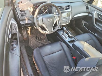 Zdjęcie 8 z 13 samochodu: 2017 NISSAN ALTIMA 2.5 SR VIN:1N4AL3AP1HC152412 - miniatura