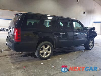 Trzecie zdjęcie samochodu z tyłu: 2008 CHEVROLET SUBURBAN K1500 LS VIN:3GNFK16388G300427 - miniatura