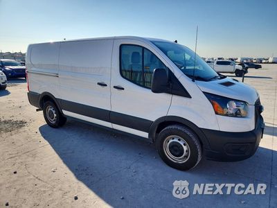 Czwarte zdjęcie samochodu z boku: 2023 FORD TRANSIT 150 DELIVERY VAN VIN:1FTYE1Y85PKC13559 - miniatura
