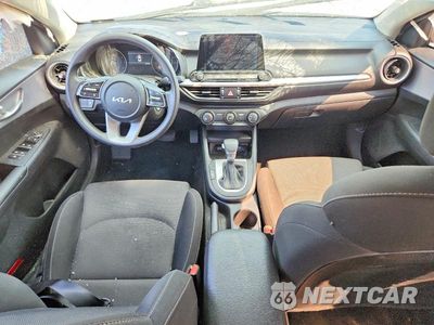 Zdjęcie 8 z 12 samochodu: 2024 KIA FORTE LXS VIN:3KPF24AD8RE760839 - miniatura