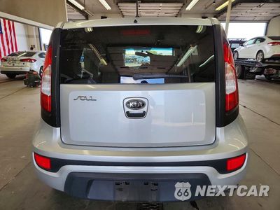 Zdjęcie 6 z 13 samochodu: 2012 KIA SOUL BASE VIN:KNDJT2A50C7417017 - miniatura