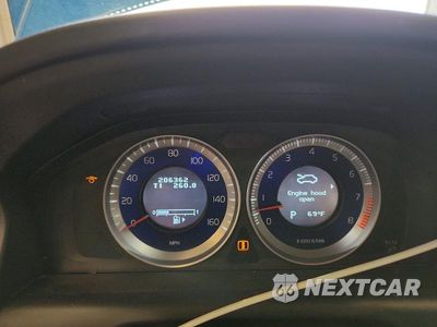 Zdjęcie 9 z 12 samochodu: 2013 VOLVO XC60 T6 VIN:YV4902DZXD2365045 - miniatura