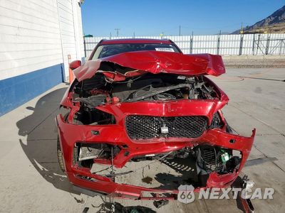 Piąte zdjęcie samochodu w środku: 2019 JAGUAR F-PACE R - SPORT VIN:SADCL2GX6KA352293 - miniatura
