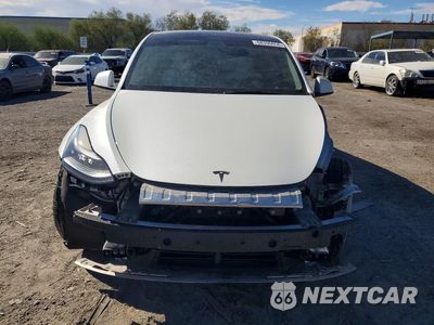 Piąte zdjęcie samochodu w środku: 2022 TESLA MODEL Y VIN:7SAYGDEE1NF437737 - miniatura