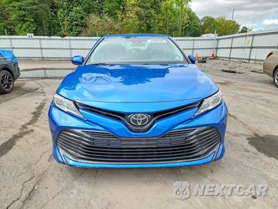Piąte zdjęcie samochodu w środku: 2019 TOYOTA CAMRY LE VIN:4T1B11HK9KU167482 - miniatura