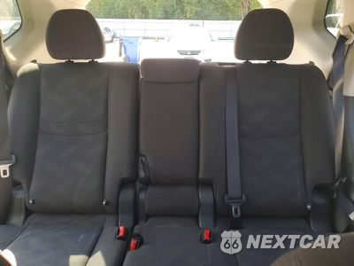 Zdjęcie 10 z 13 samochodu: 2016 NISSAN ROGUE SV VIN:KNMAT2MT2GP685714 - miniatura