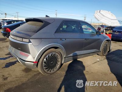 Trzecie zdjęcie samochodu z tyłu: 2022 HYUNDAI IONIQ 5 LIMITED VIN:KM8KRDAF9NU097901 - miniatura