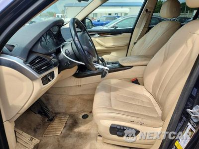 Zdjęcie 7 z 13 samochodu: 2015 BMW X5 XDRIVE35I VIN:5UXKR0C56F0K54096 - miniatura
