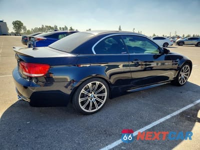 Trzecie zdjęcie samochodu z tyłu: 2009 BMW M3 VIN:WBSWL93579P332396 - miniatura