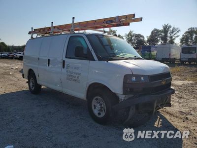 Czwarte zdjęcie samochodu z boku: 2025 CHEVROLET EXPRESS G2500 VIN:1GCWGAFP1S1109192 - miniatura