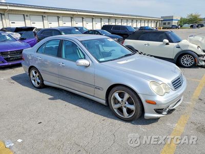 Czwarte zdjęcie samochodu z boku: 2005 MERCEDES-BENZ C 230K SPORT SEDAN VIN:WDBRF40J15G619022 - miniatura