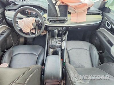 Zdjęcie 8 z 12 samochodu: 2025 JEEP COMPASS LIMITED VIN:3C4NJDCN9ST524416 - miniatura