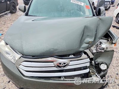 Zdjęcie 12 z 13 samochodu: 2013 TOYOTA HIGHLANDER PLUS VIN:5TDBK3EH9DS249435 - miniatura